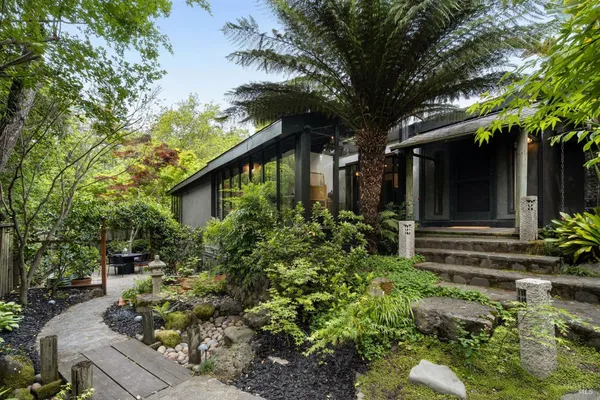 $1,895,000 | 53 Sir Francis Drake Boulevard, Ross, CA 94957