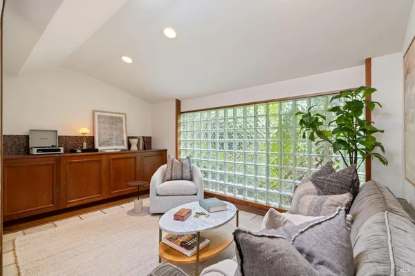 $1,895,000 | 53 Sir Francis Drake Boulevard, Ross, CA 94957