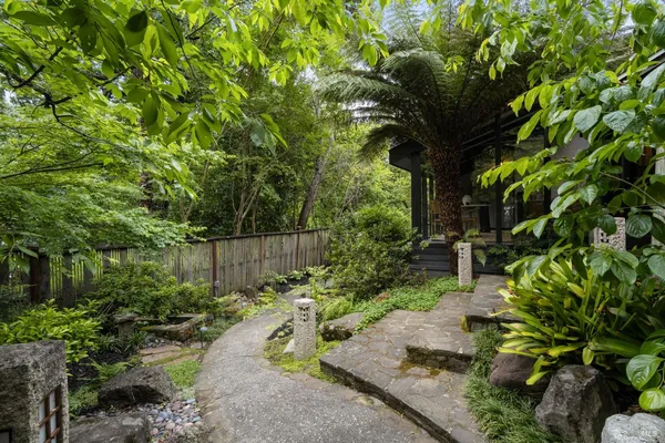 $1,895,000 | 53 Sir Francis Drake Boulevard, Ross, CA 94957