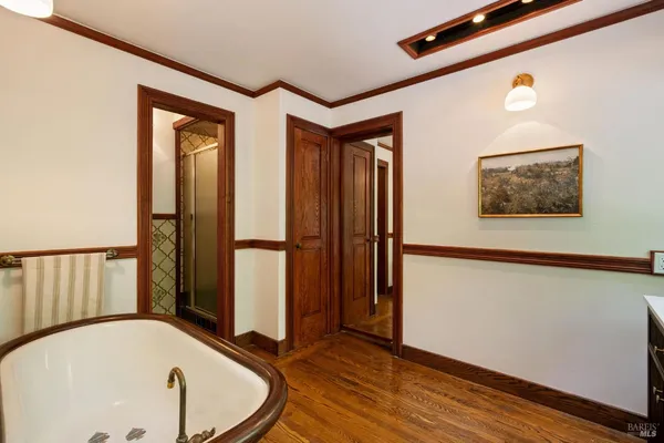 $1,895,000 | 53 Sir Francis Drake Boulevard, Ross, CA 94957