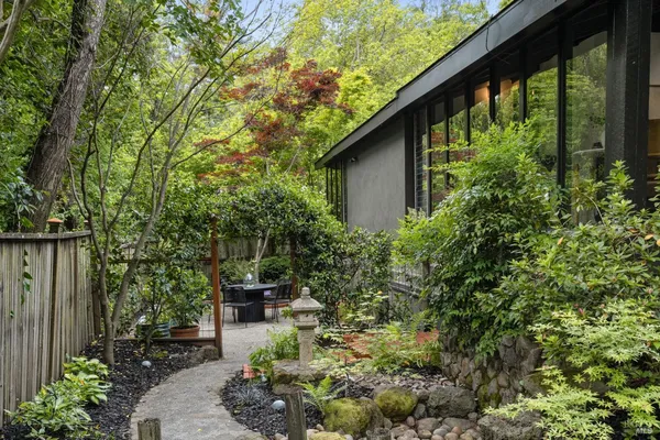 $1,895,000 | 53 Sir Francis Drake Boulevard, Ross, CA 94957