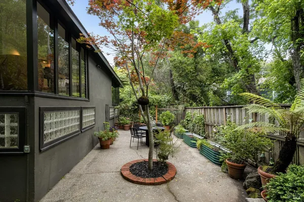 $1,895,000 | 53 Sir Francis Drake Boulevard, Ross, CA 94957