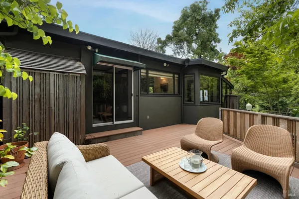 $1,895,000 | 53 Sir Francis Drake Boulevard, Ross, CA 94957