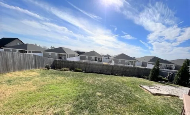 $2,400 | 5943 Brookstone Drive, Newburgh, IN 47630