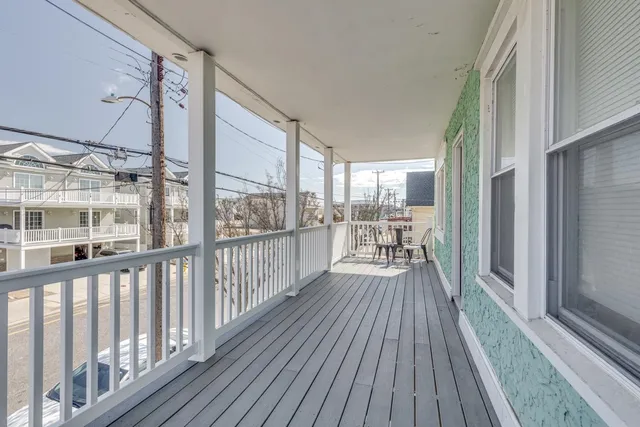 $499,999 | 222 East Burk Avenue, Unit 4, Wildwood, NJ 08260