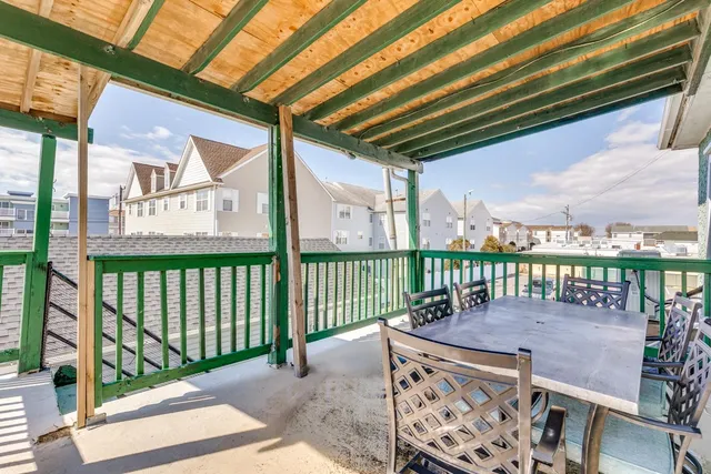 $499,999 | 222 East Burk Avenue, Unit 4, Wildwood, NJ 08260