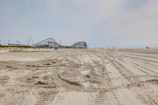 $499,999 | 222 East Burk Avenue, Unit 4, Wildwood, NJ 08260