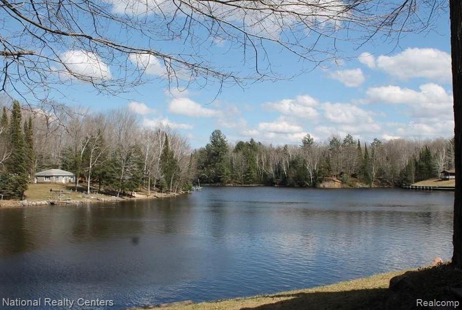 Views of beautiful Secord Lake