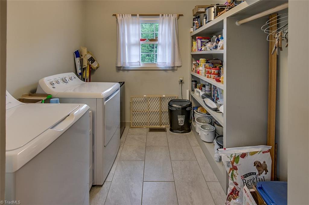 1008 Hub Morris Road Asheboro, NC 27203 - Photo 11 of 30 Gallery Image 11
