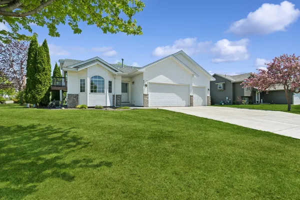 $375,000 | 402 13th Avenue Northeast, Buffalo, MN 55313