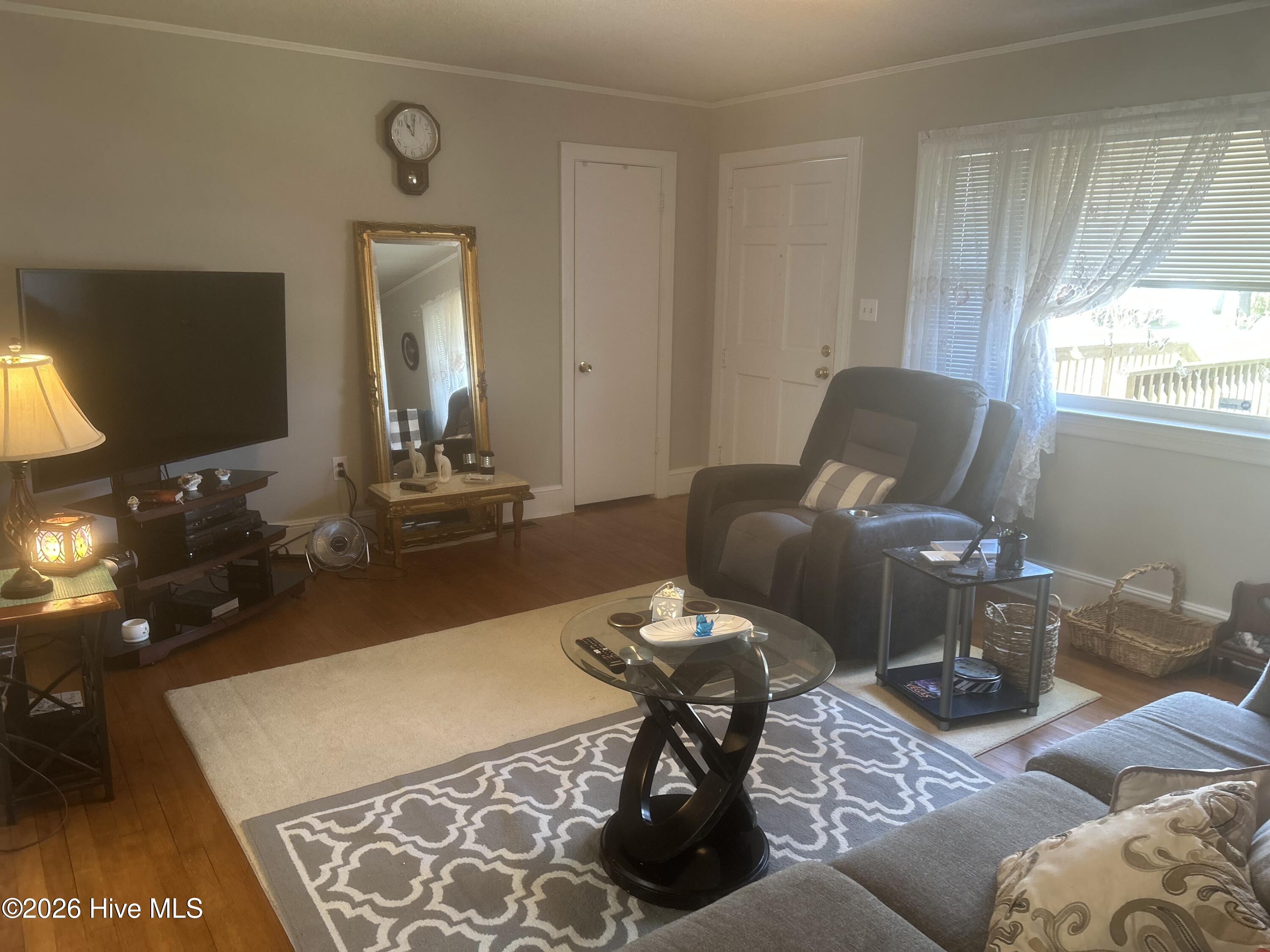 4083 North Pitt Street Ayden, NC 28513 - Photo 2 of 17 Living room