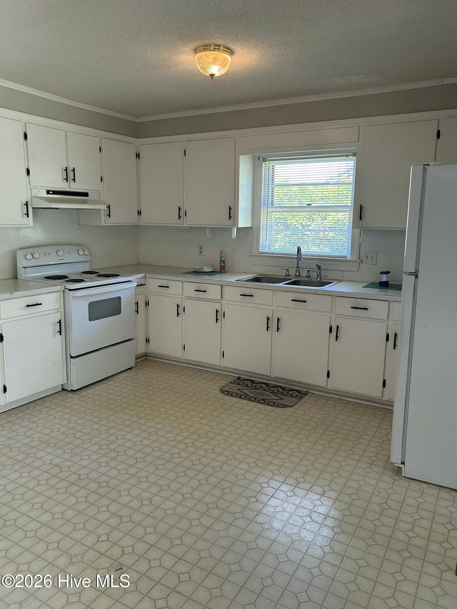 4083 North Pitt Street Ayden, NC 28513 - Photo 6 of 18 kitchen