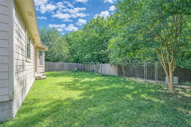 $250,000 | 403 North Coulter Drive, Bryan, TX 77803