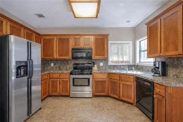 $250,000 | 403 North Coulter Drive, Bryan, TX 77803