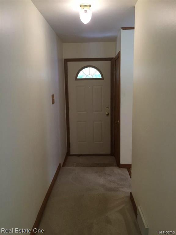 28029 West Nine Mile Road Farmington Hills, MI 48336 - Photo 4 of 36