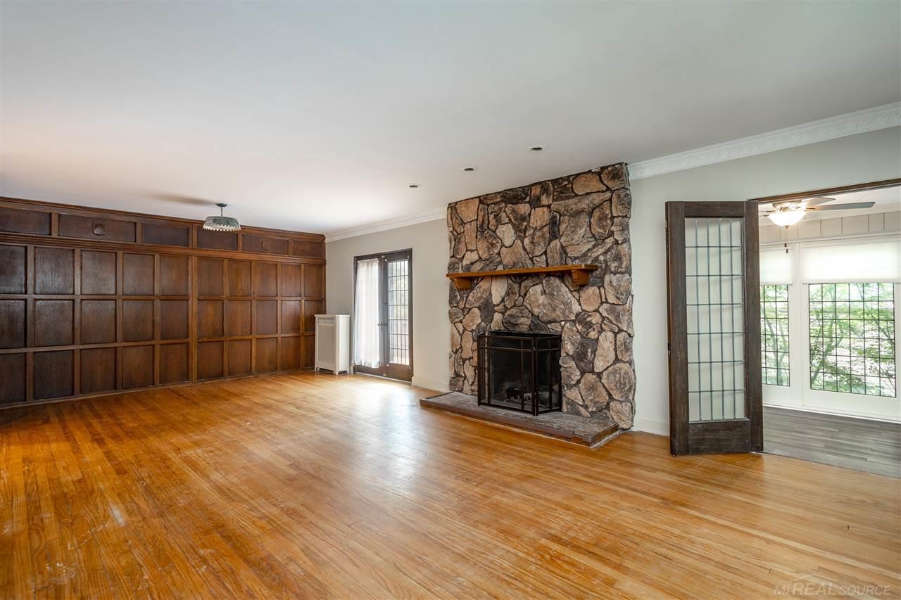 816 Bedford Road Grosse Pointe, MI 48230 - Photo 15 of 37 31396765-14.JPG