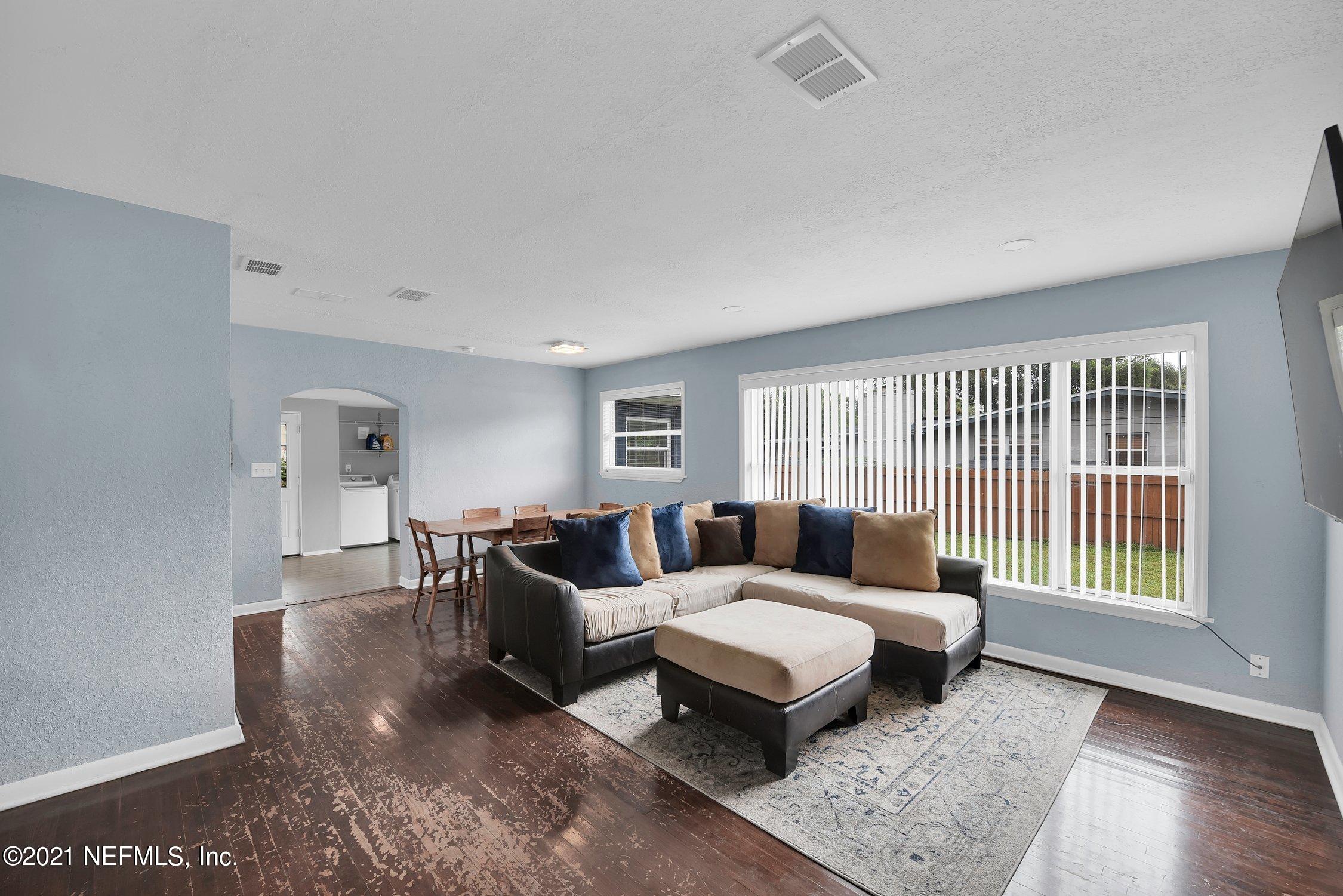 7022 Alana Road Jacksonville, FL 32211 - Photo 7 of 30 010-7022AlanaRoad-Jacksonville-FL-32211-