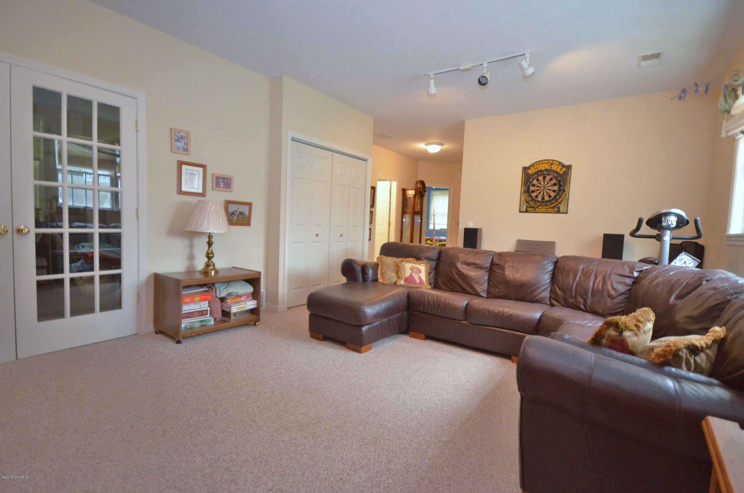 17827 Channel View Drive Spring Lake, MI 49456 - Photo 11 of 14 Family Room