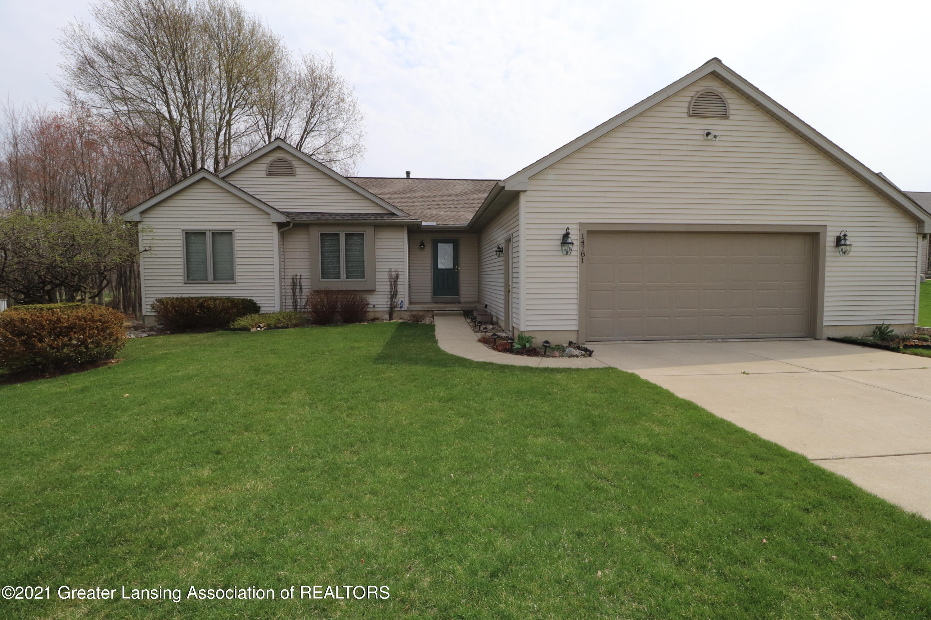 14781 Boichot Road Lansing, MI 48906 - Photo 1 of 29 IMG_3476