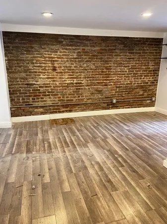 $2,200 | 373-375 3rd Street, Unit B, Jersey City, NJ 07302