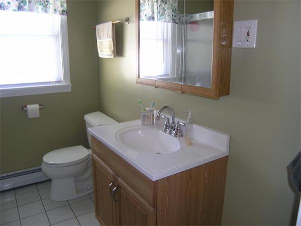 22 Cathy Road Burlington, MA 01803 - Photo 18 of 29 Gallery Image 18