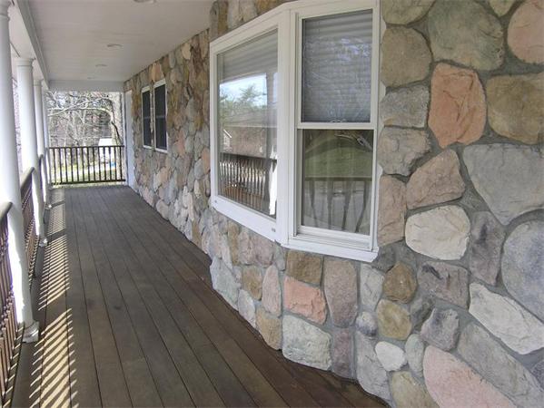 22 Cathy Road Burlington, MA 01803 - Photo 4 of 29 Gallery Image 4
