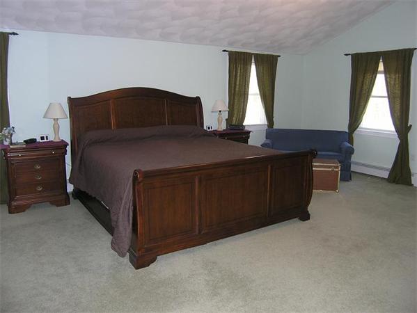 22 Cathy Road Burlington, MA 01803 - Photo 9 of 29 Gallery Image 9