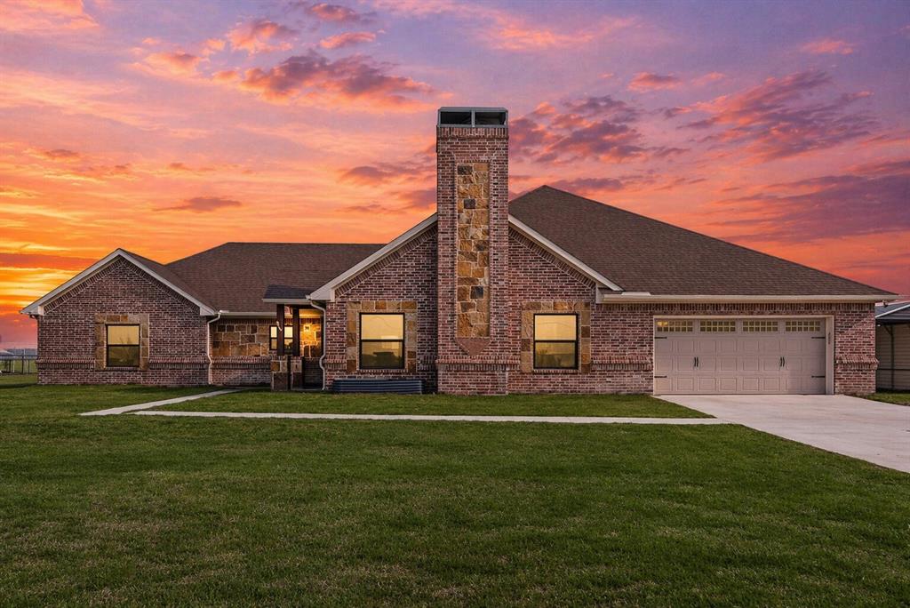 461 Pearson Ranch Road Azle, TX 76020 - Photo 4 of 40 1 story custom home with 4 bedrooms and spacious living and entertaining areas.