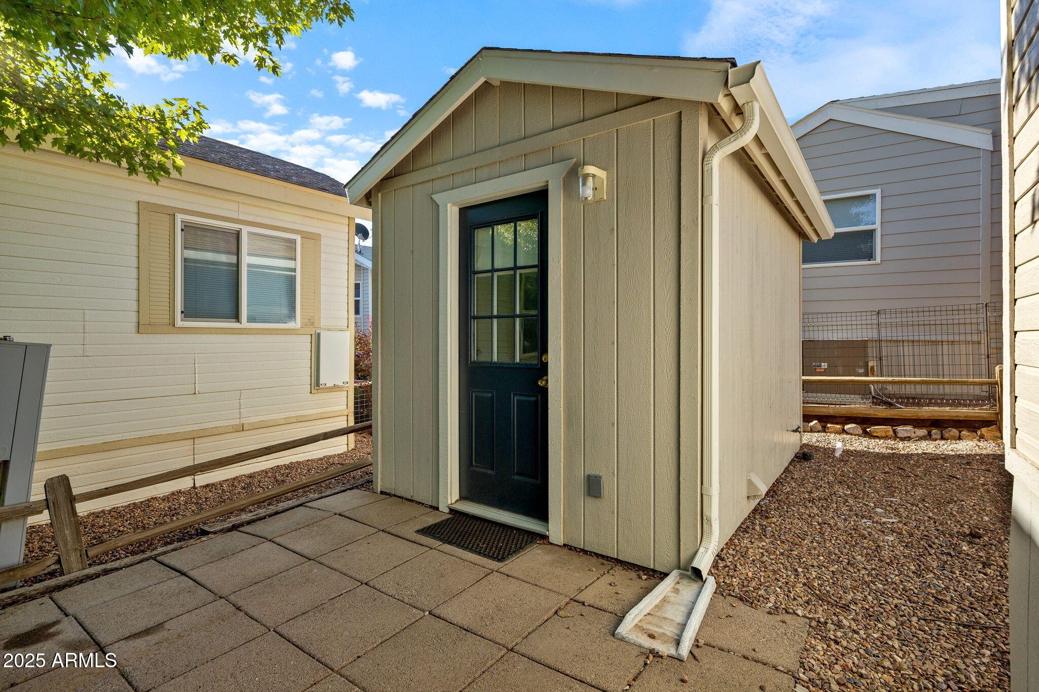 2209 Old Crooks Trail Overgaard, AZ 85933 - Photo 17 of 38 a view of a back yard of the house