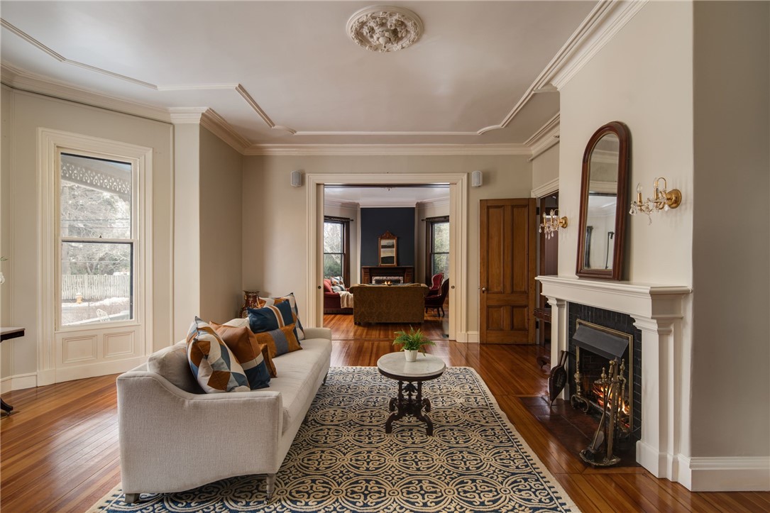 31 Old Beach Road Newport, RI 02840 - Photo 4 of 46 Lovely ebb and flow between the living rooms.