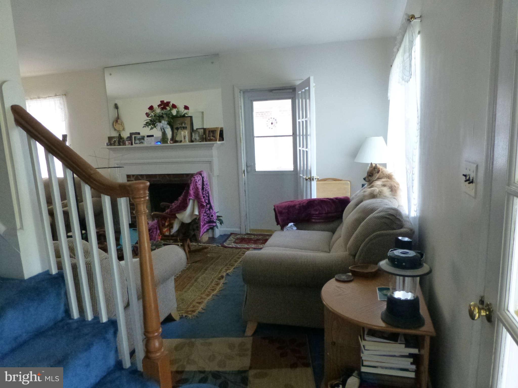 5619 Greenleaf Road Cheverly, MD 20743 - Photo 8 of 24 Living Room