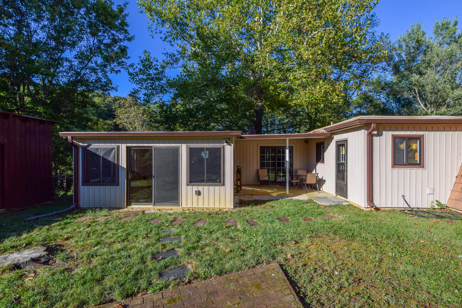 353 Cox Road Troutville, VA 24175 - Photo 22 of 27 353 Cox Rd Troutville VA 24175-large-024