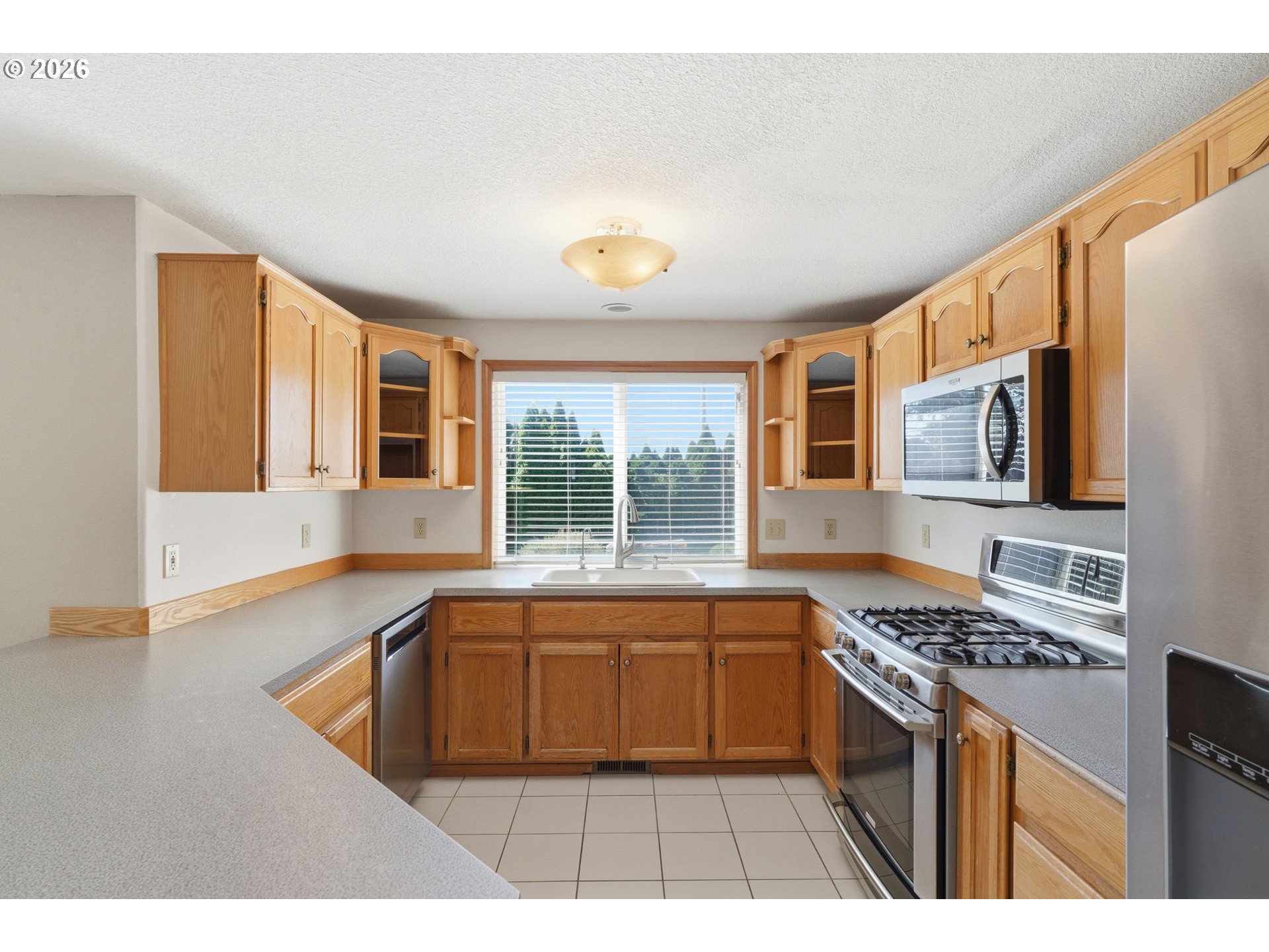 2826 Northwest Sierra Place Camas, WA 98607 - Photo 16 of 43 Kitchen