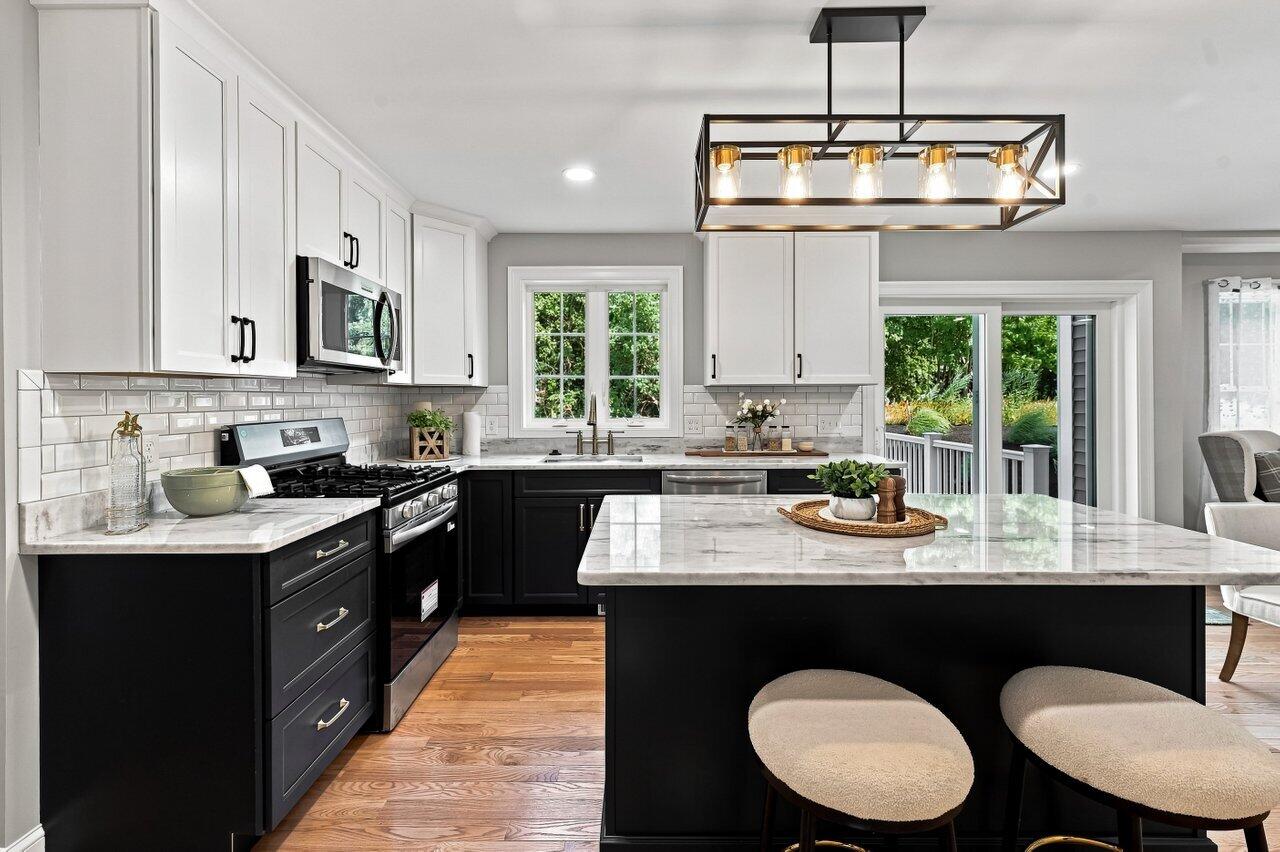 47 Manson Road Kittery, ME 03904 - Photo 12 of 42 018-47MansonAvenue-Kittery-ME-03904-SMAL