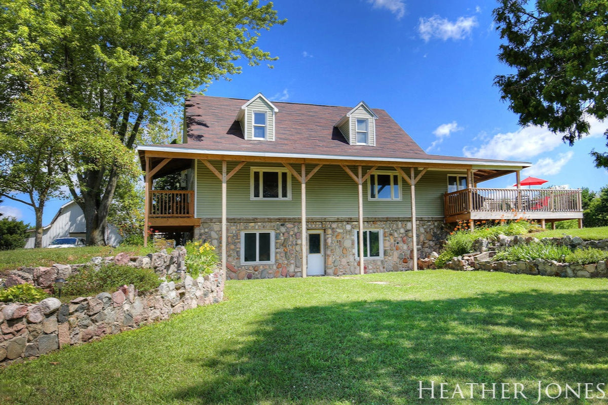 3532 Fleck Road Six Lakes, MI 48886 - Photo 1 of 29 IMG_3730