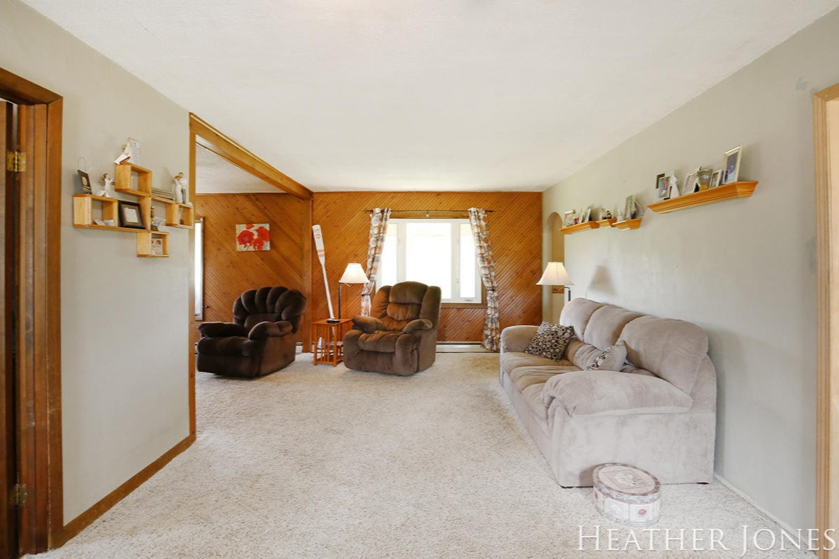 3532 Fleck Road Six Lakes, MI 48886 - Photo 10 of 29 IMG_3749