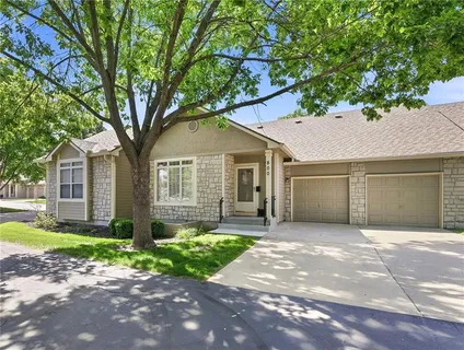 $385,000 | 15732 South Sunset Drive, Unit 800, Olathe, KS 66062