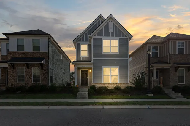 $1,900 | 2572 Napa Valley Way, Columbia, TN 38401