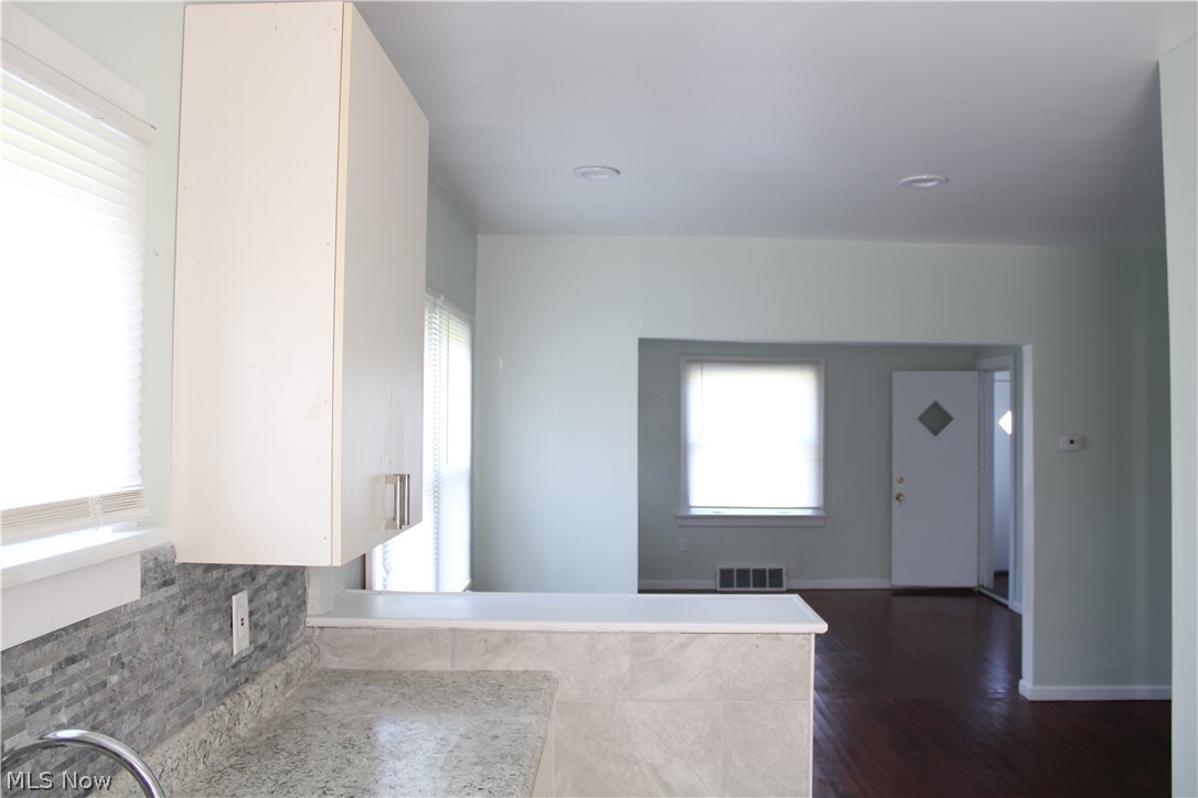 4634 Blythin Road Cleveland, OH 44125 - Photo 14 of 30