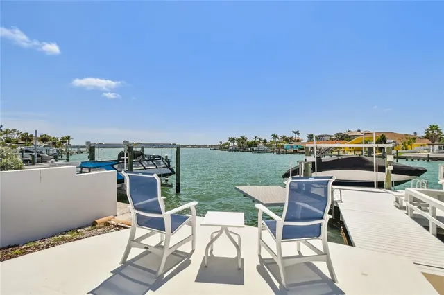 $2,599,000 | 2233 Donato Drive, Belleair Beach, FL 33786