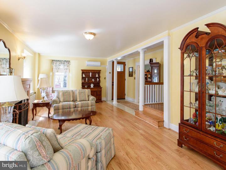 331 East Rose Tree Road Media, PA 19063 - Photo 4 of 25