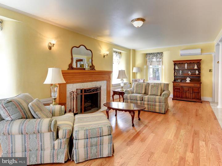 331 East Rose Tree Road Media, PA 19063 - Photo 5 of 25