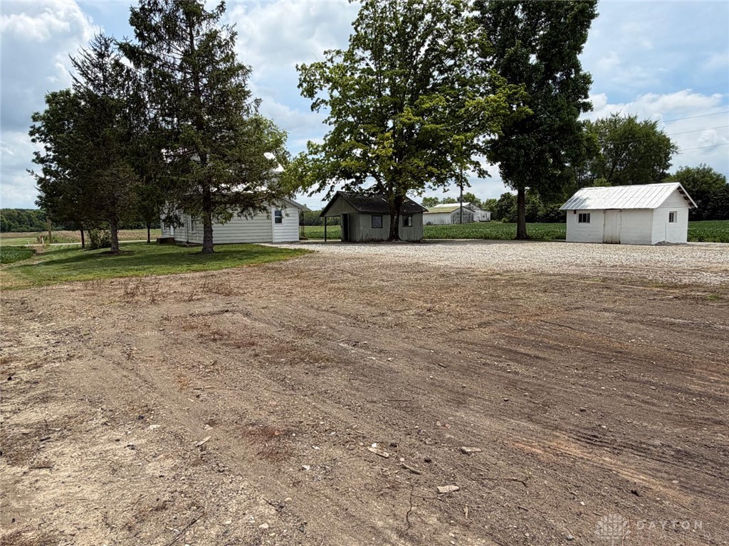 519 North Snyder Road Dayton, OH 45417 - Photo 5 of 36
