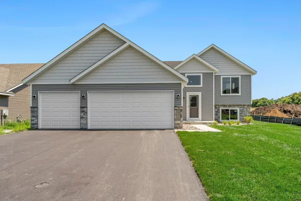 $454,720 | 2017 Aster Lane, Mankato, MN 56001