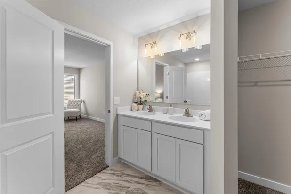 $454,720 | 2017 Aster Lane, Mankato, MN 56001