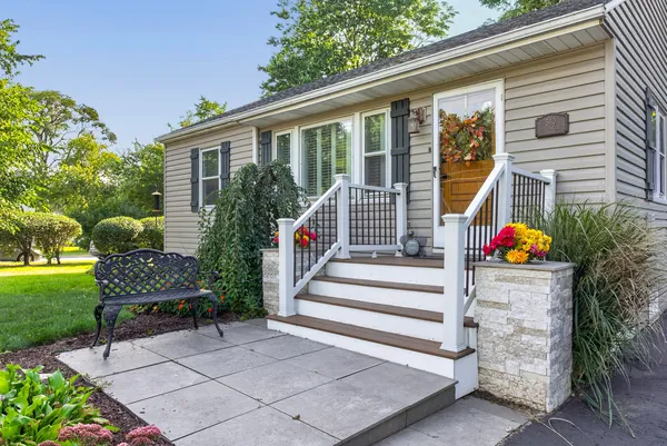 $399,000 | 510 Grove Street, Wood Dale, IL 60191