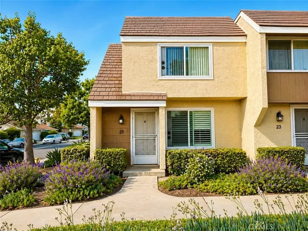$3,190 | 25 Brookfield, Irvine, CA 92604
