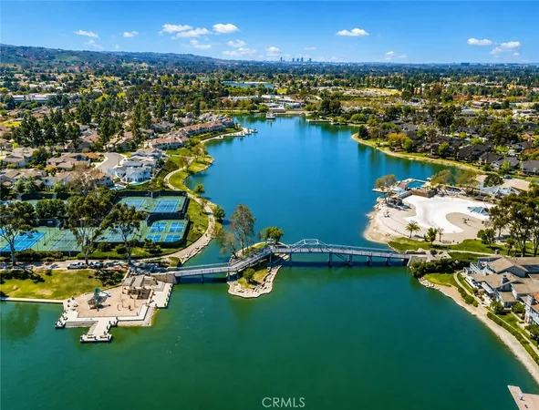 $3,190 | 25 Brookfield, Irvine, CA 92604
