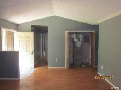 10327 Talladay Road Willis, MI 48191 - Photo 8 of 18 Entry
