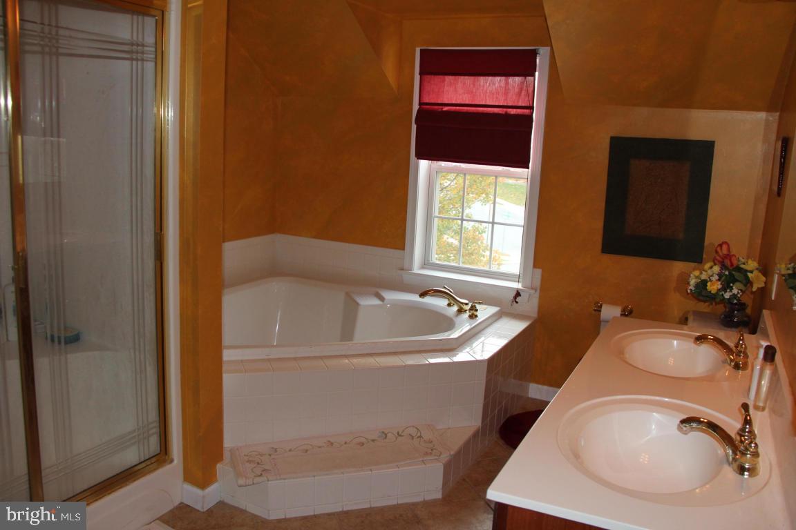 863 Sylvan Road Lancaster, PA 17601 - Photo 18 of 33 Gallery Image 18